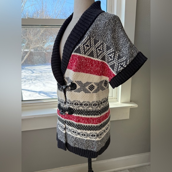 Tommy Hilfiger Short Sleeve Nordic Sweater Size Medium Southwestern - Picture 3 of 8
